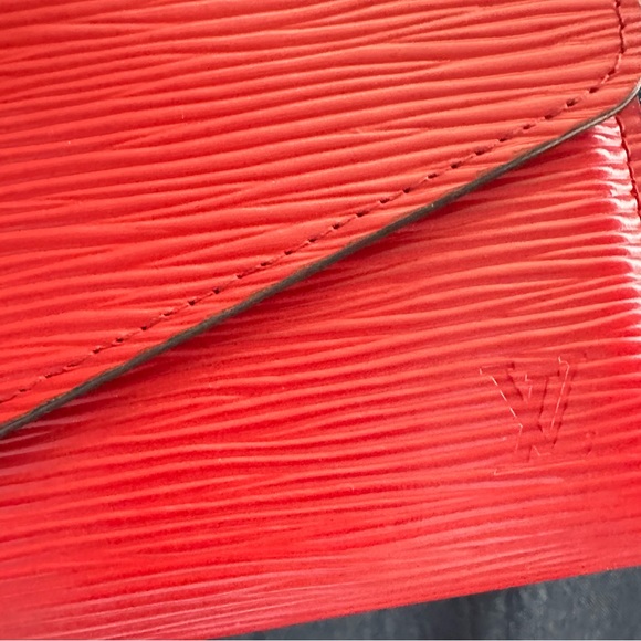 Louis Vuitton red epi leather Sarah wallet - Picture 2 of 10